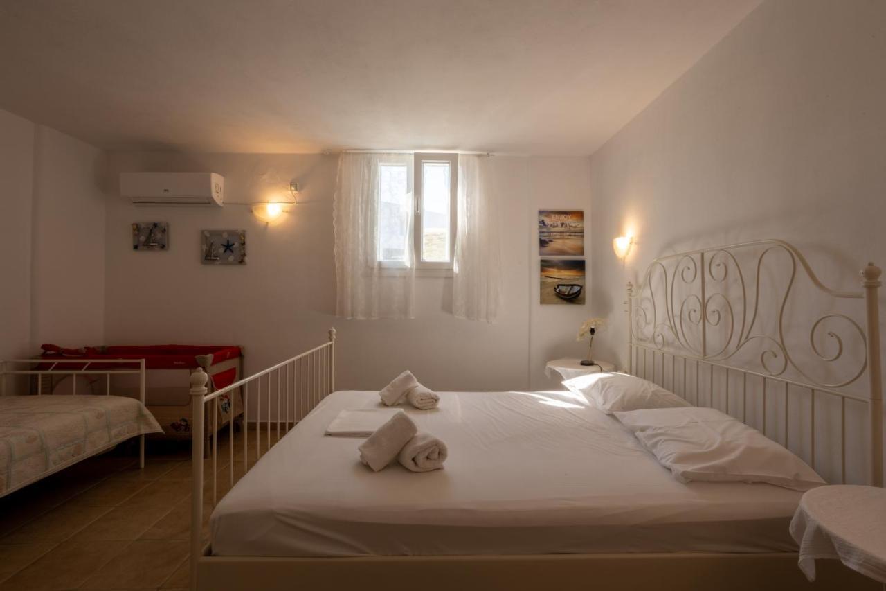 Irilena'S Guest House Faros  Bagian luar foto